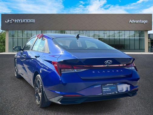 2022 Hyundai ELANTRA SEL