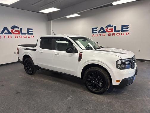 Oxford White 2024 Ford Maverick Lariat