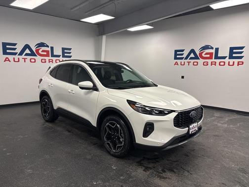 Star White Metallic Tri-Coat 2026 Ford Escape Platinum SUV