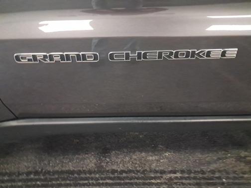 2019 Jeep Grand Cherokee Laredo