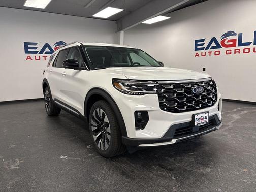 Star White Metallic Tri-Coat 2026 Ford Explorer Platinum