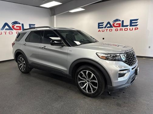 Silver Metallic 2023 Ford Explorer ST-Line