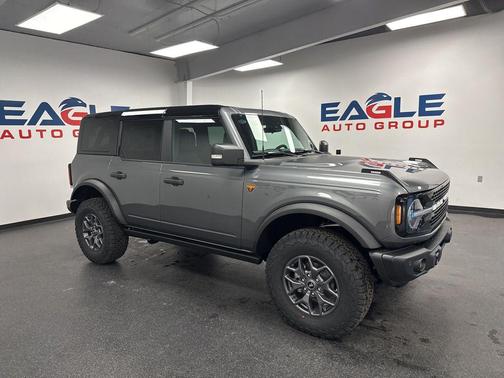 Carbonized Gray Metallic 2025 Ford Bronco Badlands