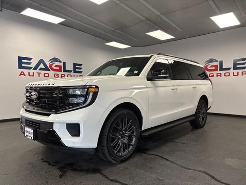 Star White Metallic Tri-Coat 2026 Ford Expedition Max Platinum