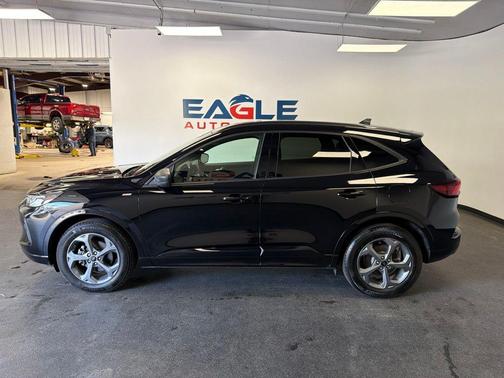 Agate Black Metallic 2023 Ford Escape ST-Line