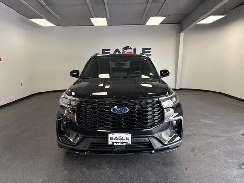 Black Metallic 2025 Ford Explorer ST-Line