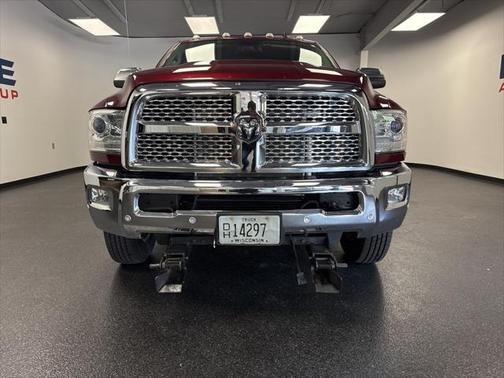 2018 RAM 3500 Laramie Crew Cab 4x4 8' Box