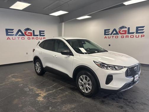 Oxford White 2025 Ford Escape Active SUV