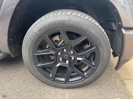 Granite Crystal Metallic Clearcoat 2021 RAM 1500 Laramie