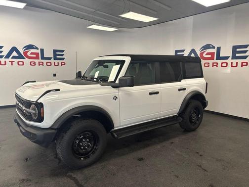 Oxford White 2026 Ford Bronco Outer Banks