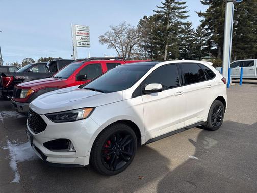 White Platinum 2019 Ford Edge ST