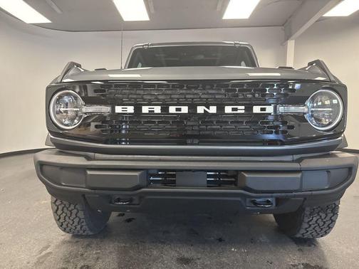 Carbonized Gray Metallic 2026 Ford Bronco Big Bend
