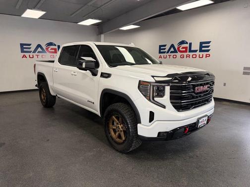 Summit White 2023 GMC Sierra 1500 AT4