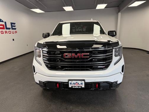 Summit White 2023 GMC Sierra 1500 AT4
