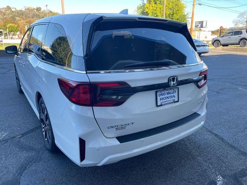 2025 Honda Odyssey Elite