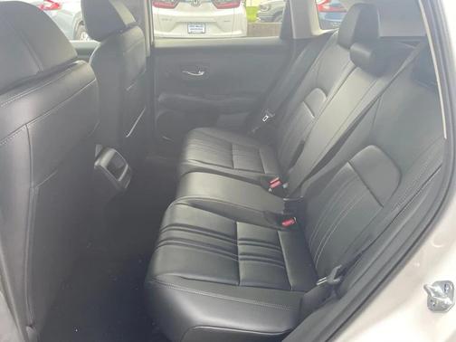 Platinum White Pearl 2027 Honda HR-V EX-L