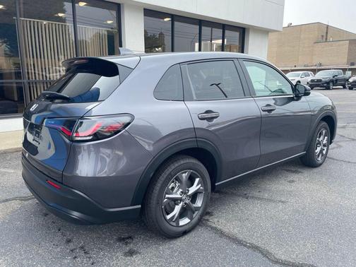 2026 Honda HR-V LX