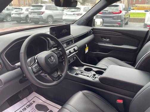 Radiant Red Metallic II 2026 Honda Pilot Black Edition