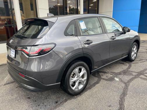 Modern Steel Metallic 2023 Honda HR-V LX
