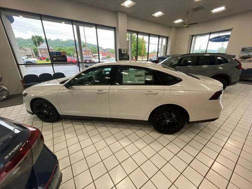 2025 Honda Accord Sport SE 1.5T