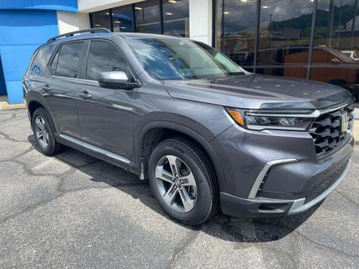 Modern Steel Metallic 2025 Honda Pilot EX-L