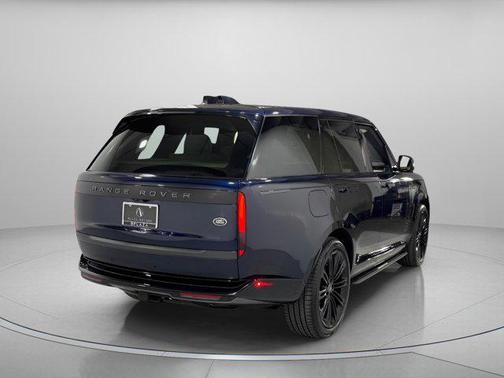 Portofino Blue Metallic 2023 Land Rover Range Rover P530 SE