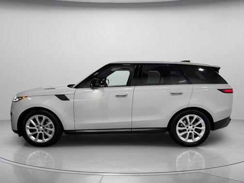2024 Land Rover Range Rover Sport SE