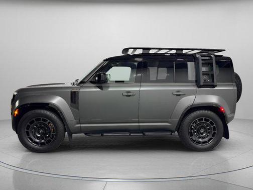 2025 Land Rover Defender P635 OCTA Edition One