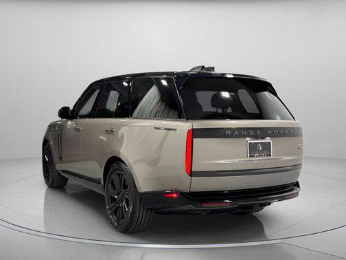2023 Land Rover Range Rover P530 SE