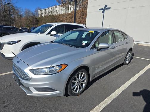 2017 Ford Fusion Hybrid SE