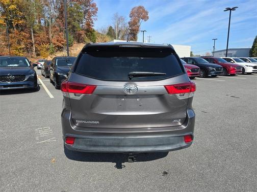 2019 Toyota Highlander 