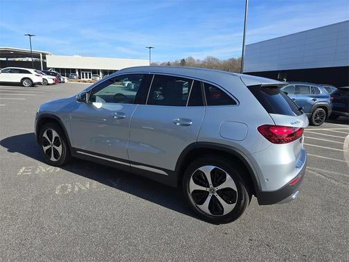 2025 Mercedes-Benz GLA 250 Base 4MATIC