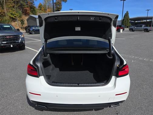 2023 BMW 530 i xDrive