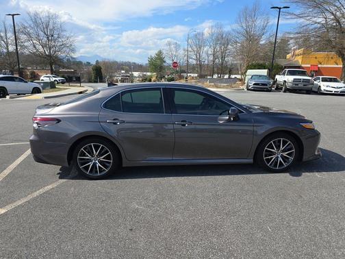 2023 Toyota Camry XLE