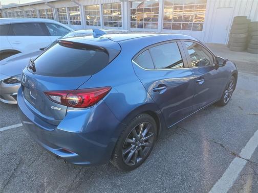 2018 Mazda Mazda3 Touring