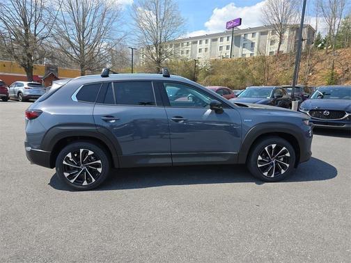 2025 Mazda CX-50 PLUS