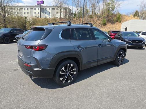 2025 Mazda CX-50 PLUS