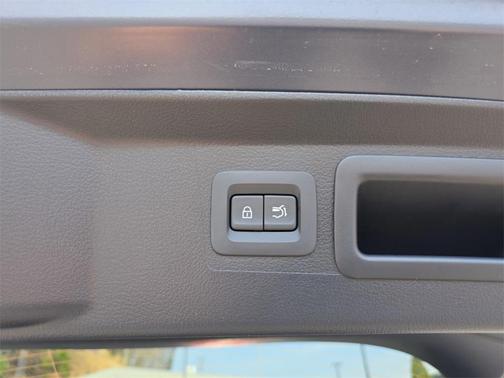 2025 Mazda CX-50 PLUS