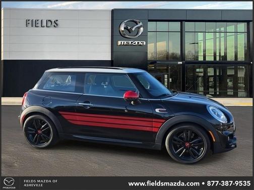2017 MINI Hardtop Cooper