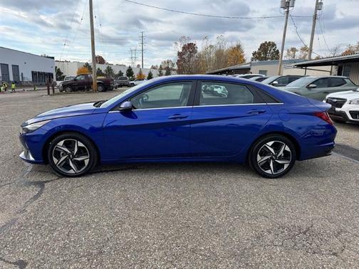 2021 Hyundai ELANTRA Limited