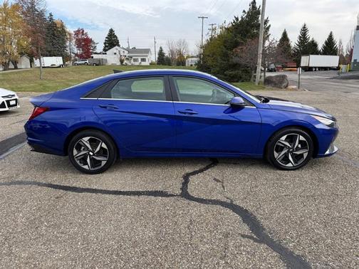 2021 Hyundai ELANTRA Limited