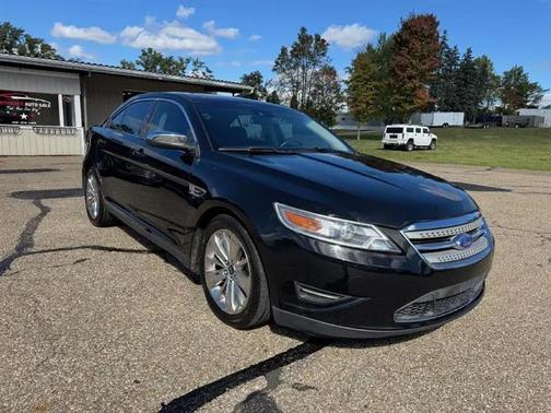 Tuxedo Black Metallic 2012 Ford Taurus Limited