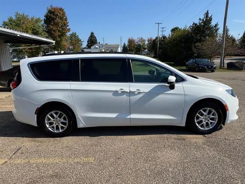 2020 Chrysler Voyager LXI