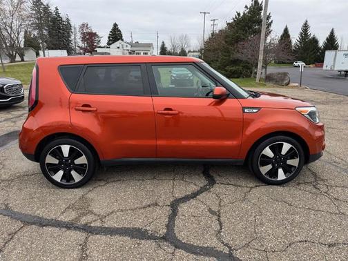 2019 Kia Soul +