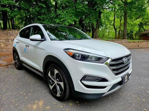 Dazzling White 2018 Hyundai TUCSON Limited