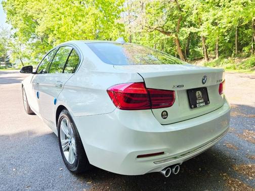 White 2017 BMW 330 i xDrive
