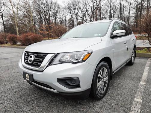 2020 Nissan Pathfinder S