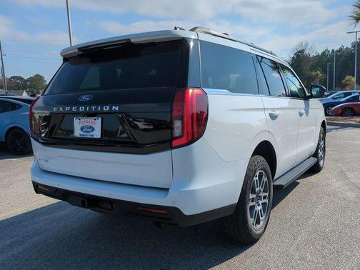 OXFORD WHITE 2026 Ford Expedition Active