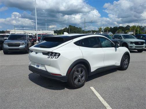 2022 Ford Mustang Mach-E Select