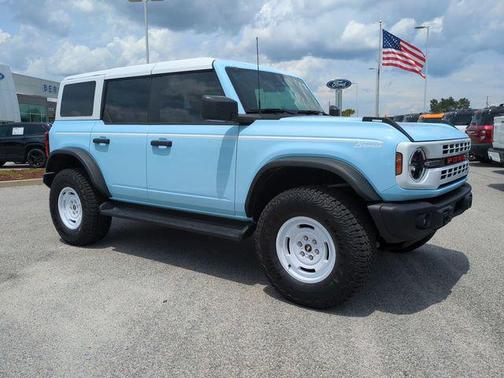 ROBIN'S EGG BLUE 2025 Ford Bronco Heritage Edition